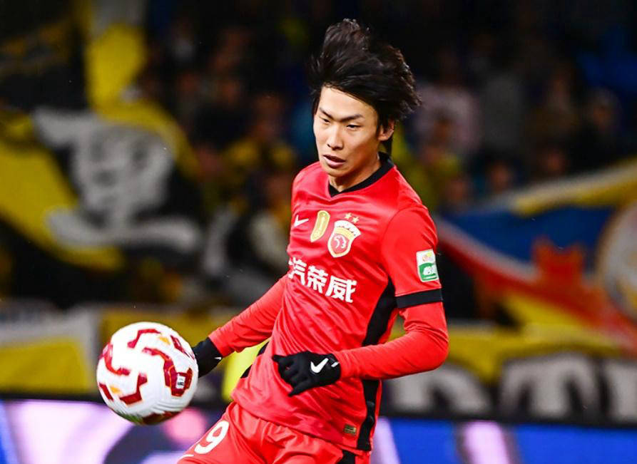 年轻球员展现出超越年龄的实力