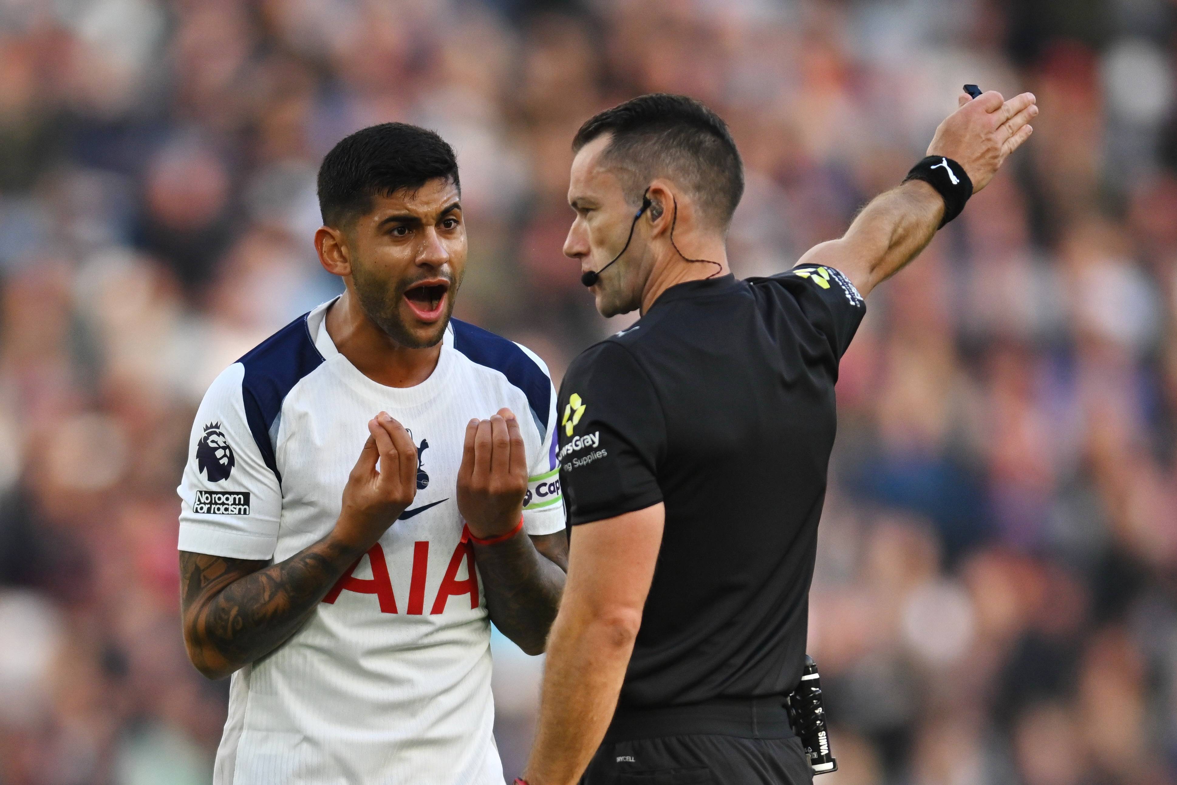 西汉姆联客场战平，稳住不败步伐的简单介绍