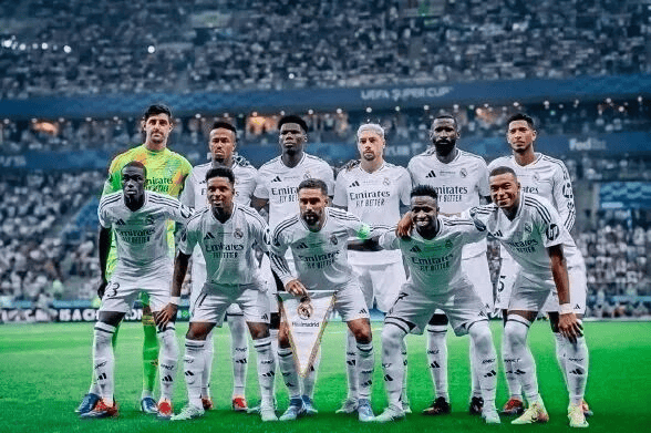 皇马全队发挥出色，战胜对手取得三分