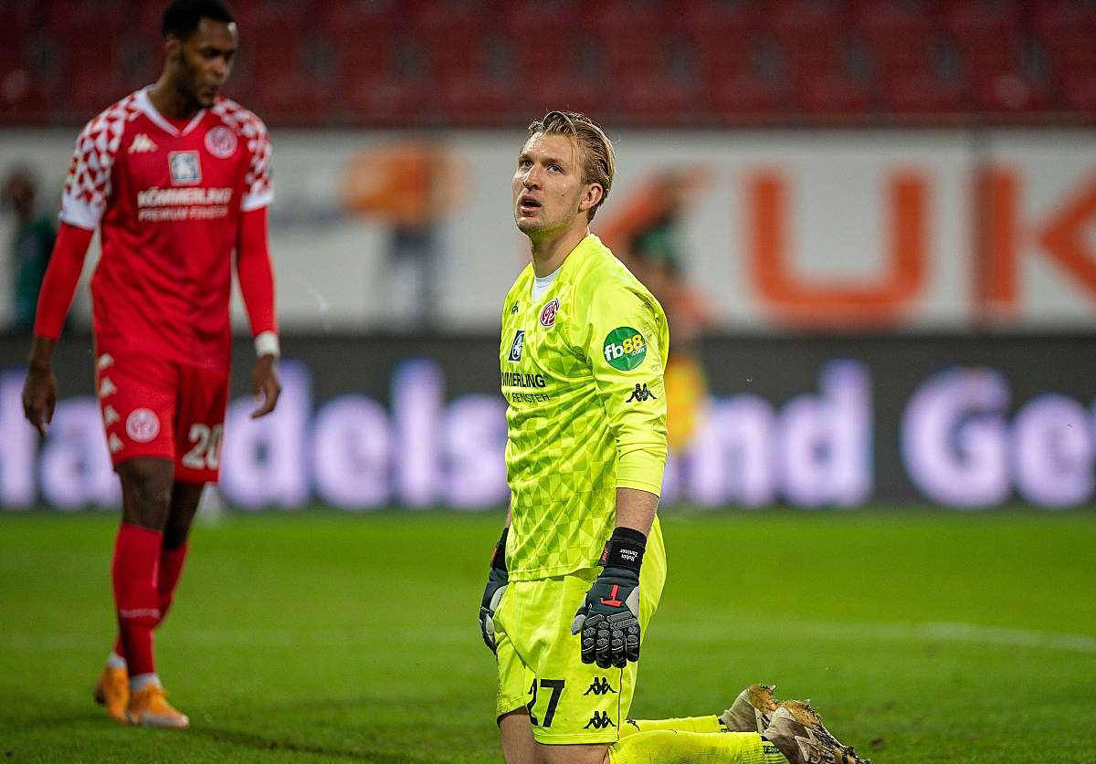 包含汉堡球队主场逆转胜利，士气高涨的词条