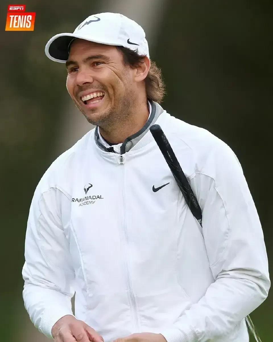 包含美国网球队鏖战欧洲网球队，纳达尔完成帽子戏法的词条