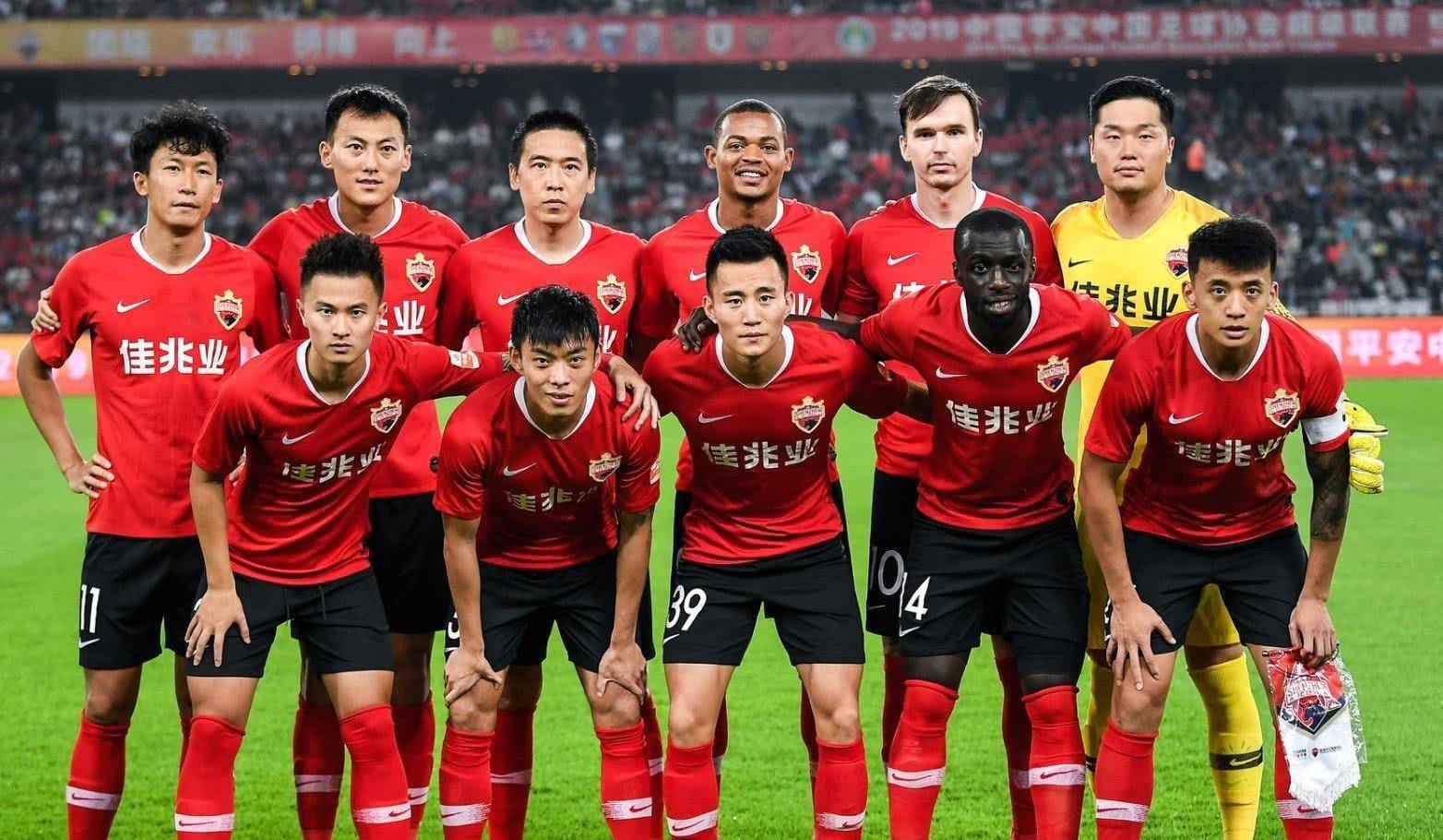 深圳佳兆业表现不俗，跻身中超前十