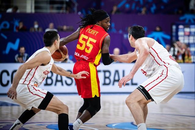 黑山队面对挑战成功晋级欧锦赛