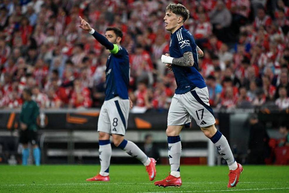 曼联客场逆转历史晋级欧冠半决赛！