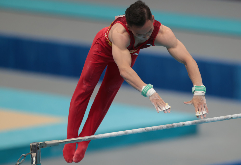 体操男子个人全能决赛大赛场上精彩纷呈的简单介绍 体操男子个人全能决赛大赛场上精彩纷呈的简单介绍