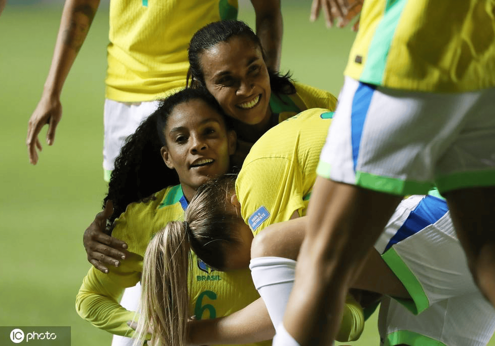 巴西女足备战南美赛 巴西女足备战南美赛