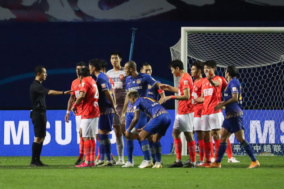 包含苏宁胶着战役取胜,成功保持不败战绩的词条 包含苏宁胶着战役取胜,成功保持不败战绩的词条