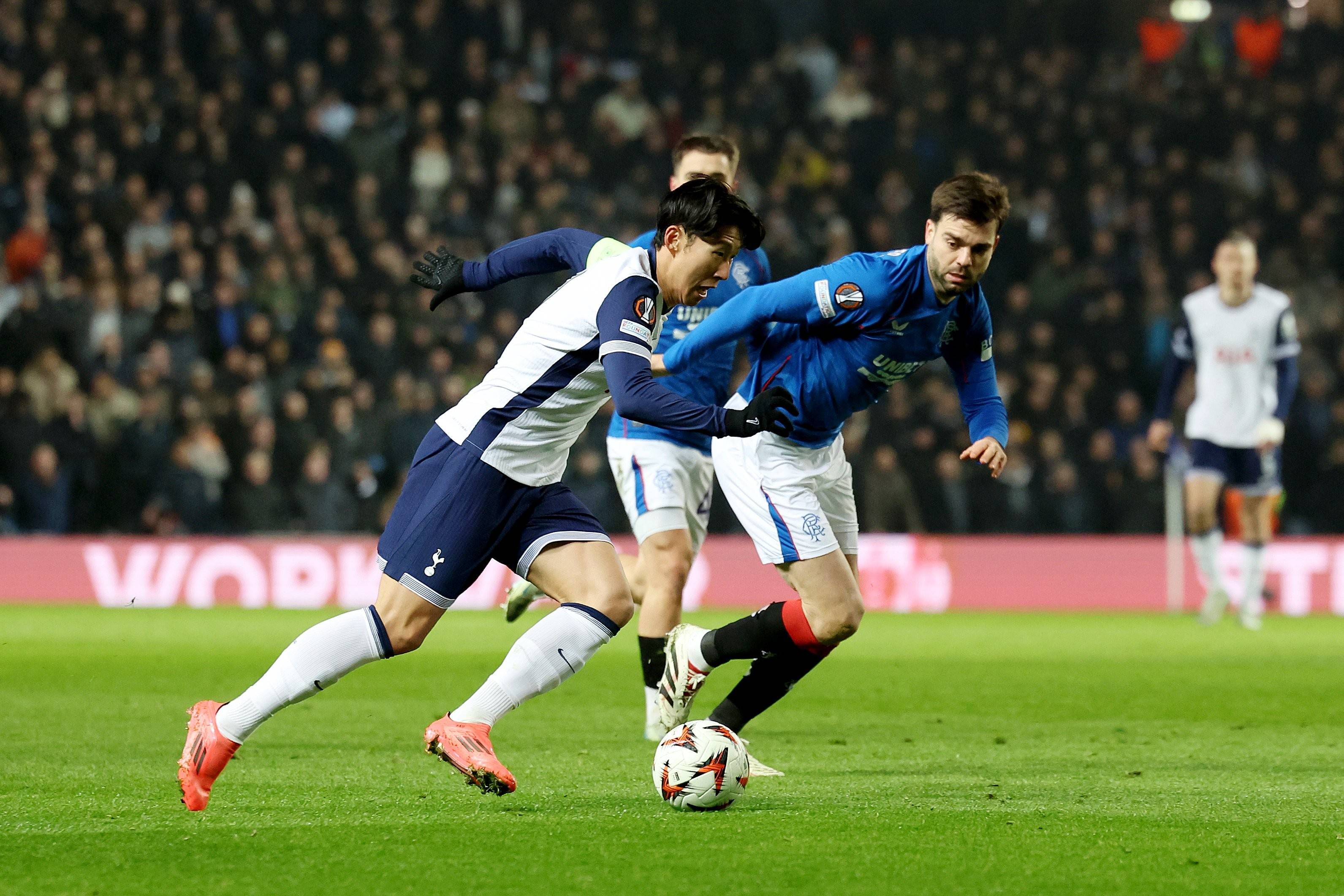 热刺主场惨败，欧战席位再度动摇