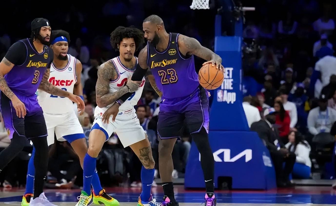 湖人轻取尼克斯，浓眉统治全场