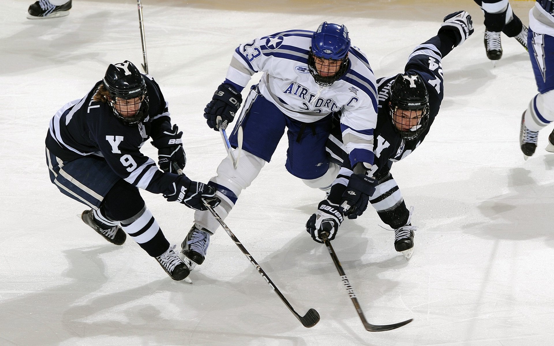 F1新赛季揭幕战之夜,杜兰特如何像顶级赛车手一样带动全队节奏